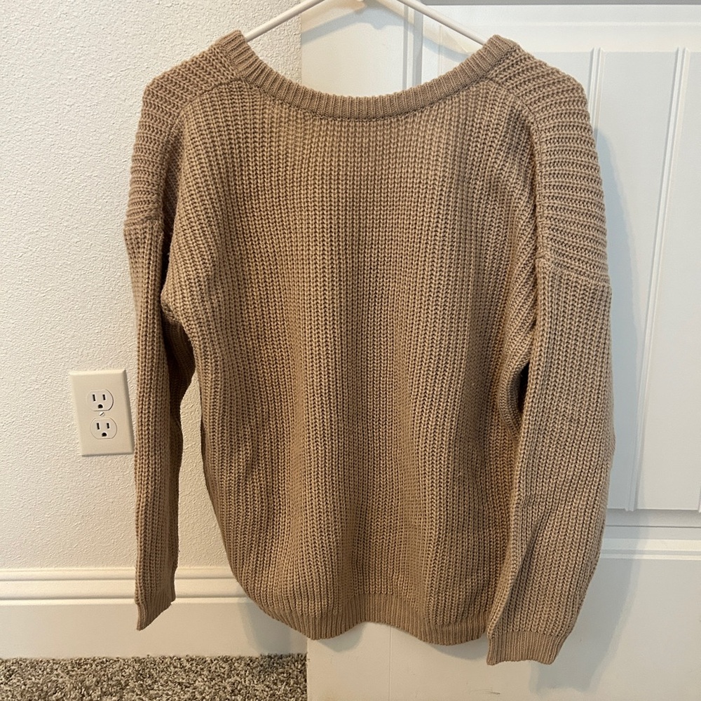 Lulus Women's Sweater in Taupe